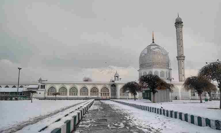 Hazratbal Masjid, Srinagar